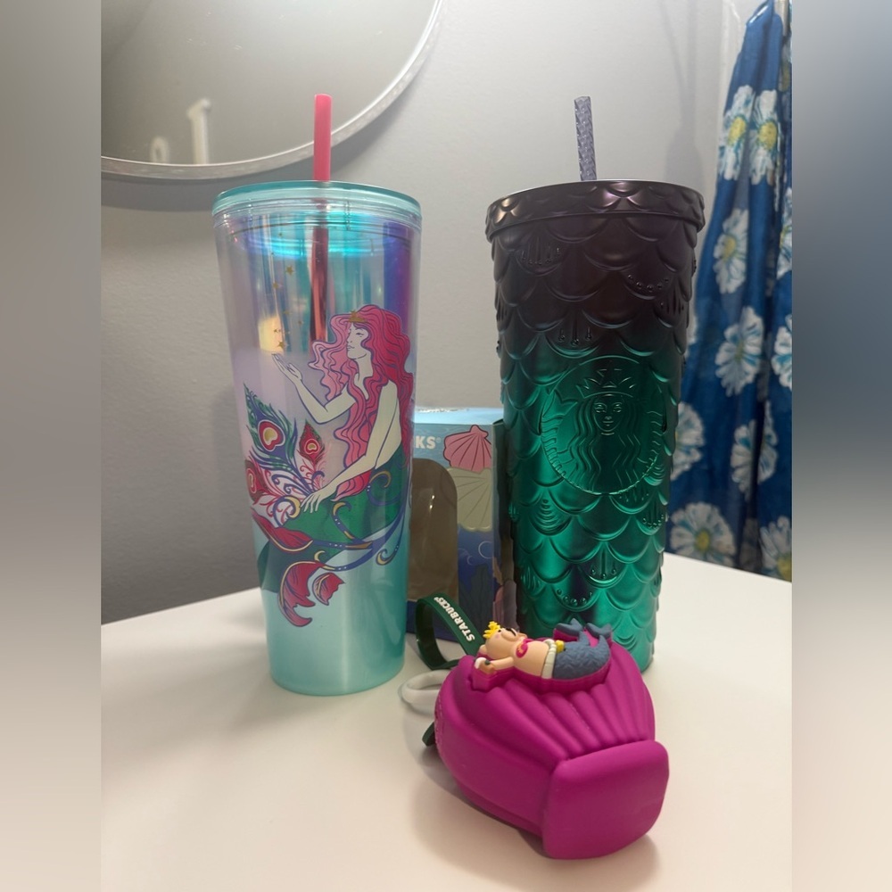 ✨ Starbucks Mermaid Collectors bundle- Nee with Tags✨ - Picture 7 of 17
